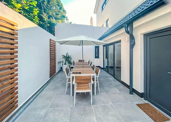 Brig 36 By Interhome Pula